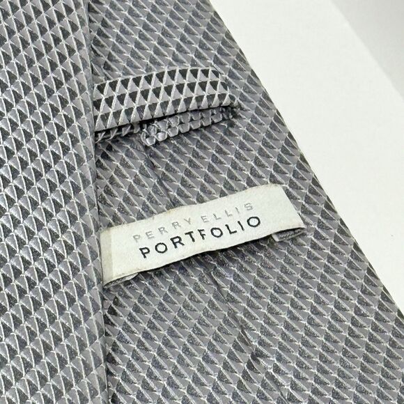 Perry Ellis Men's Neck Tie Gray Textured Size One - Picture 5 of 13
